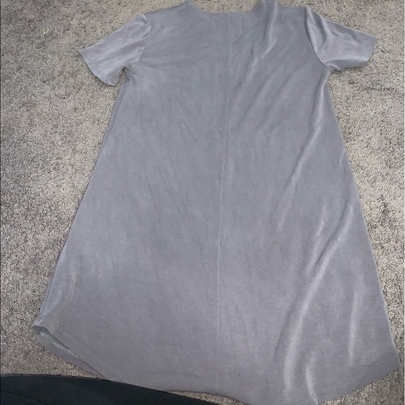 T-shirt dress - Picture 2 of 3